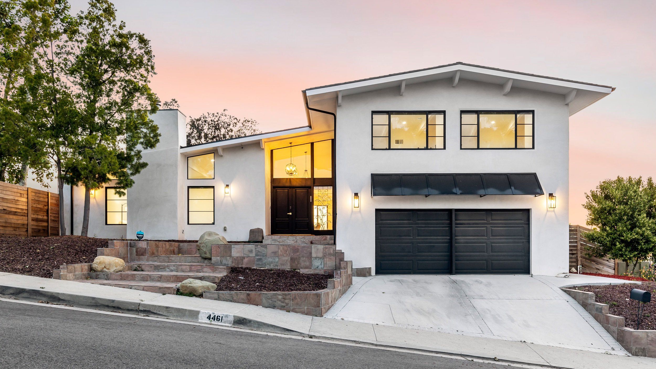 4461 Ellenita Ave