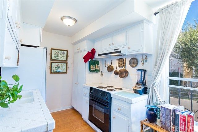 3512 PACIFIC AVE #2.