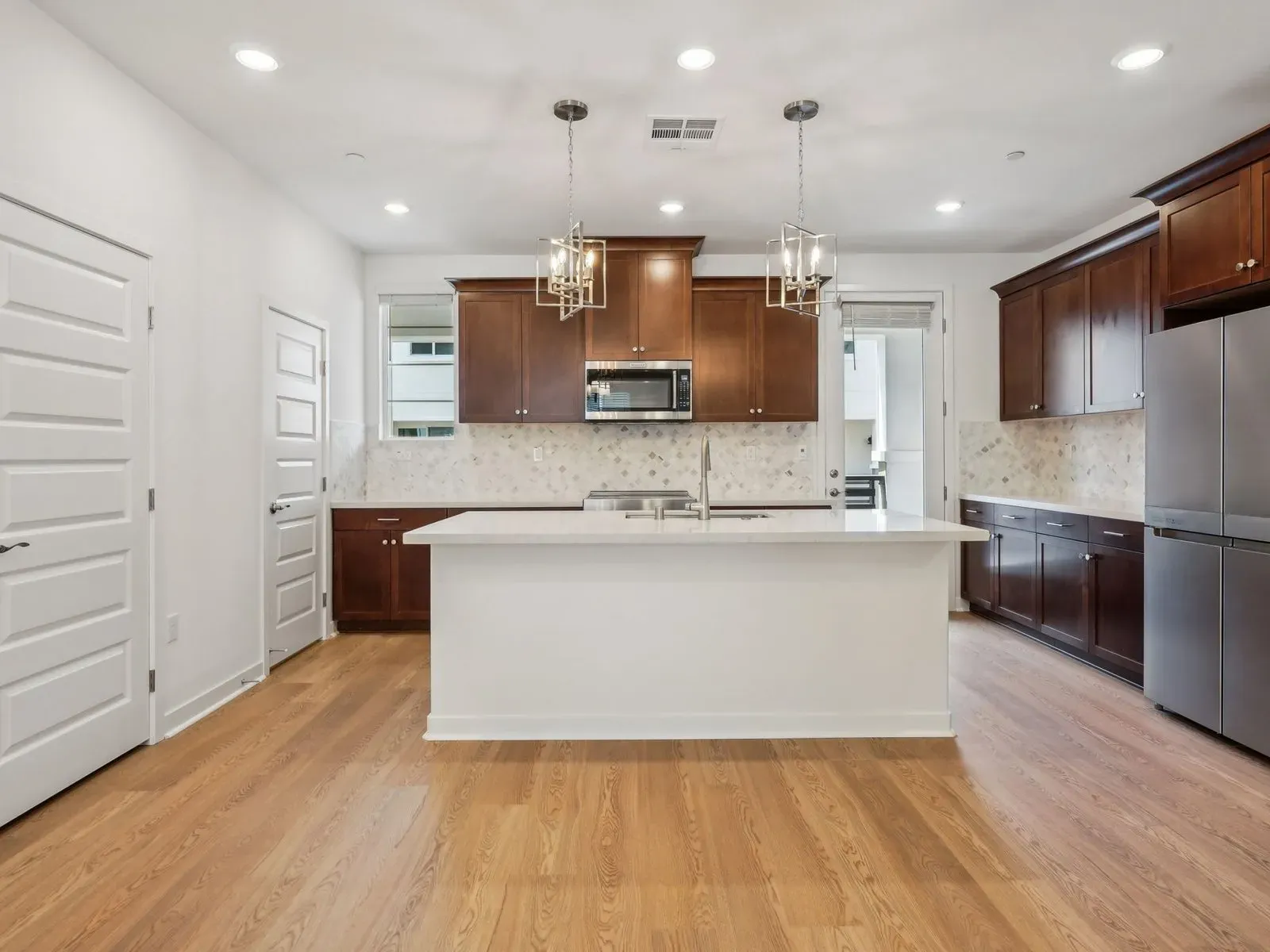 1494 Skyline Lane