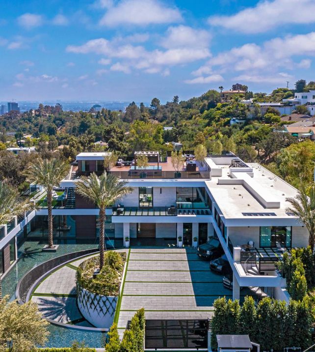 NEW YORK POST — Former ‘marijuana mansion’ built as high-end paradise sells for $44M