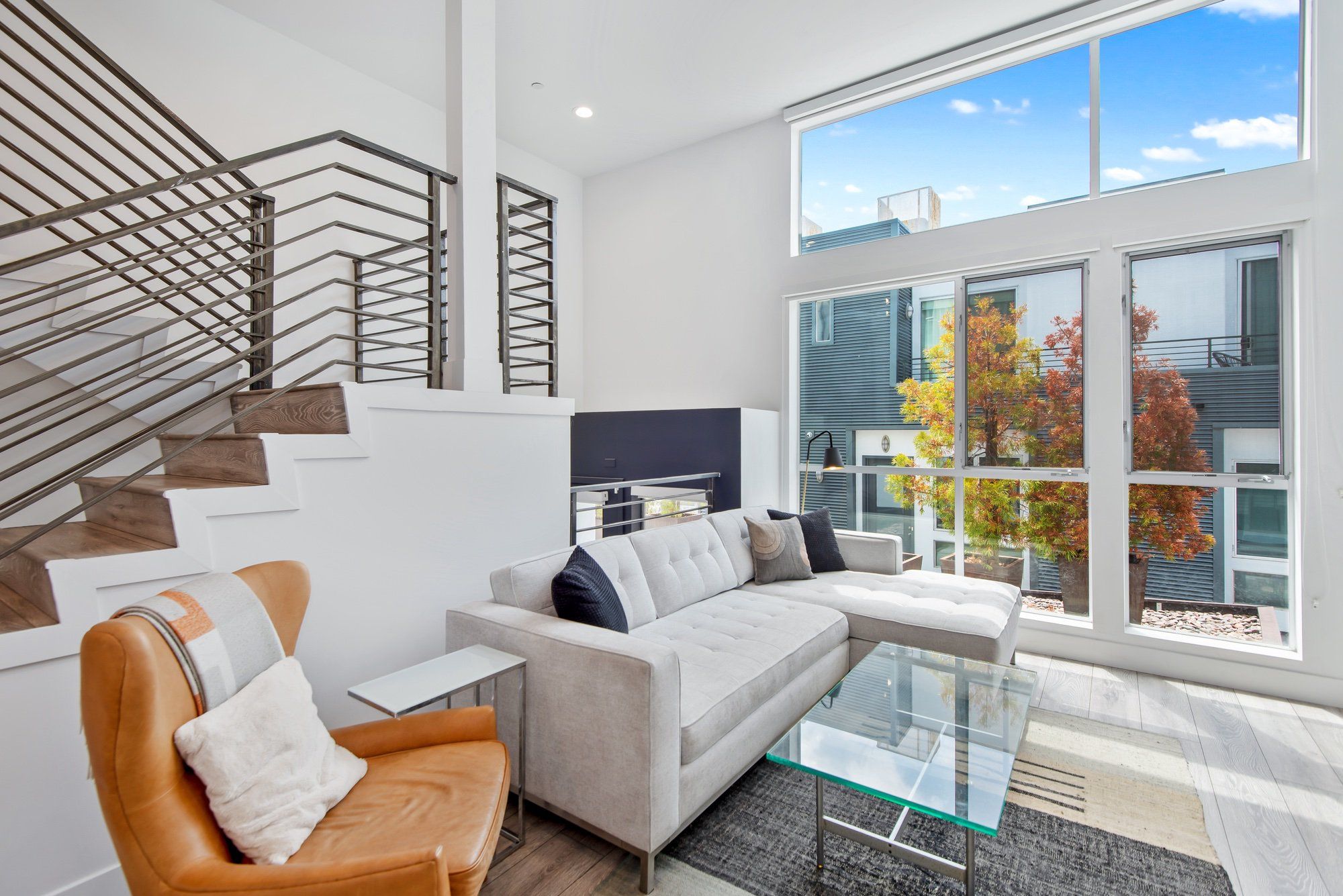 4151 REDWOOD AVENUE #307
