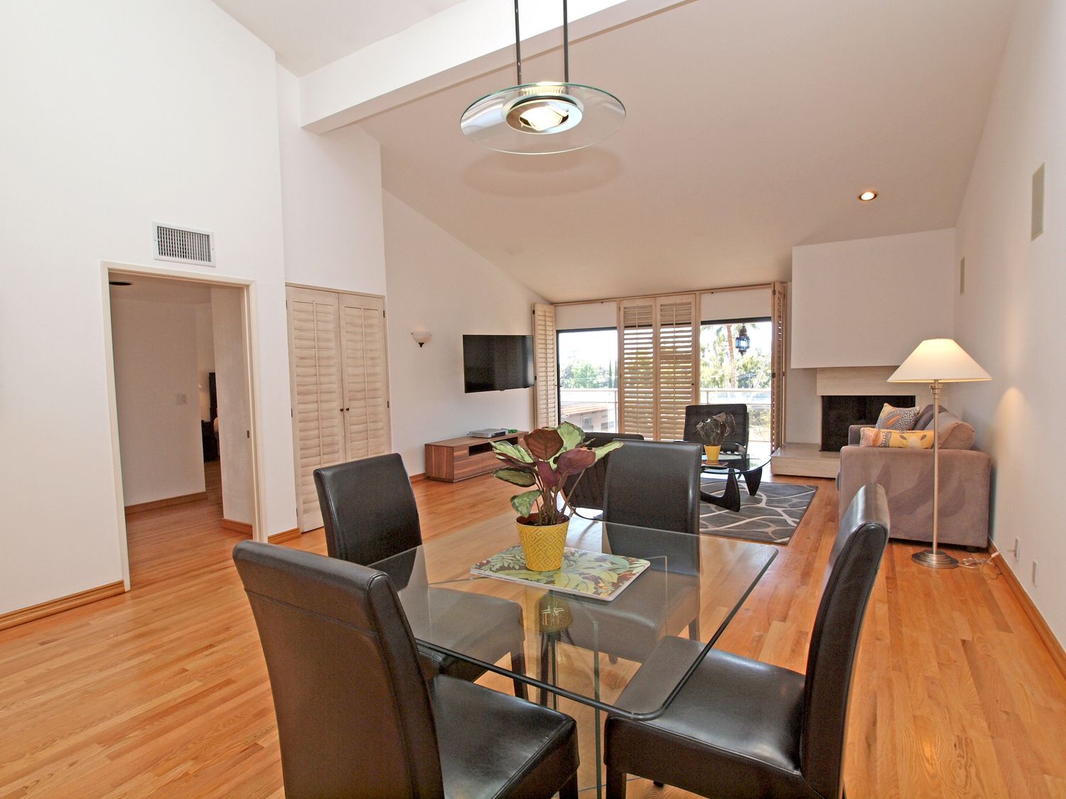 1520 S BEVERLY GLEN #504