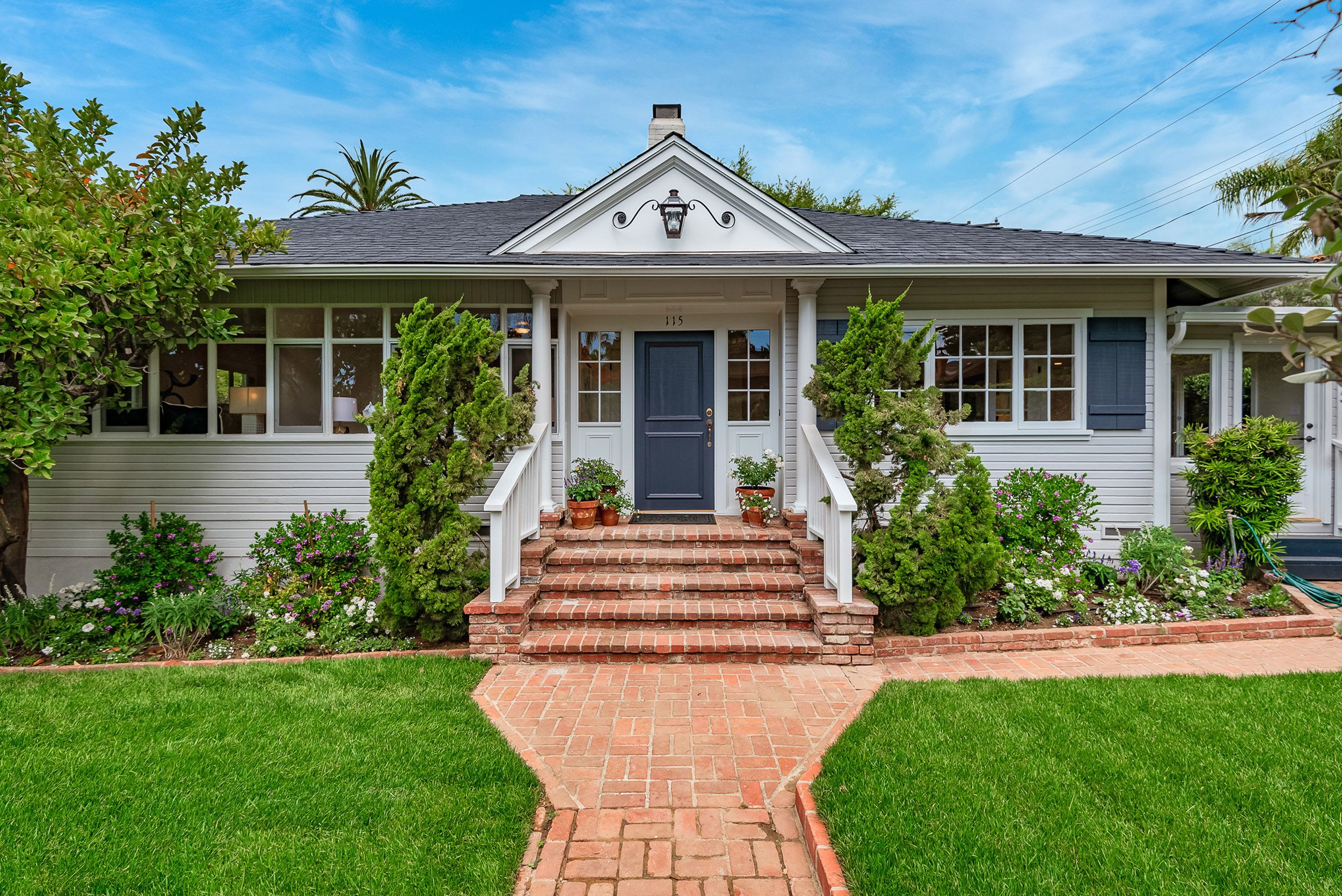 115 E Mission St
