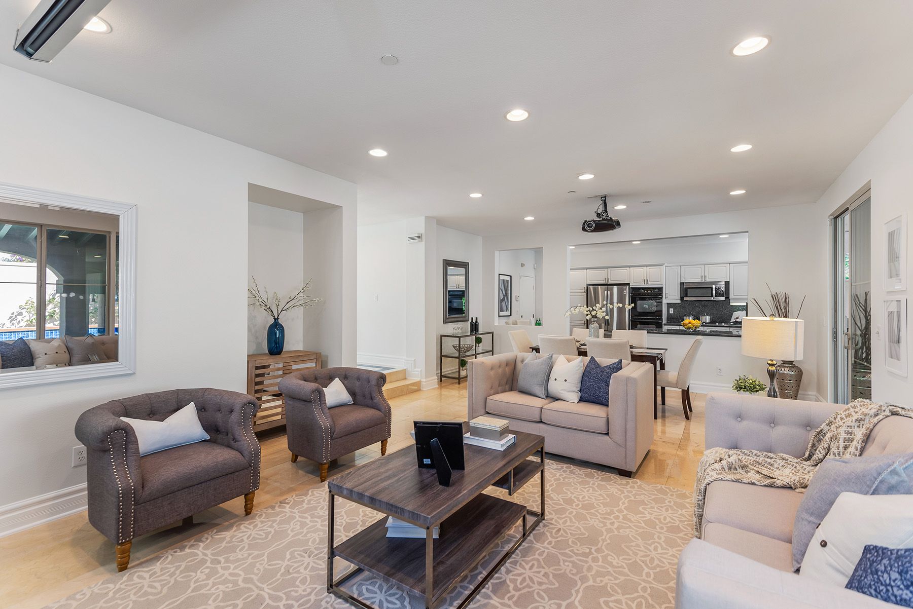 5372 BALLONA LN