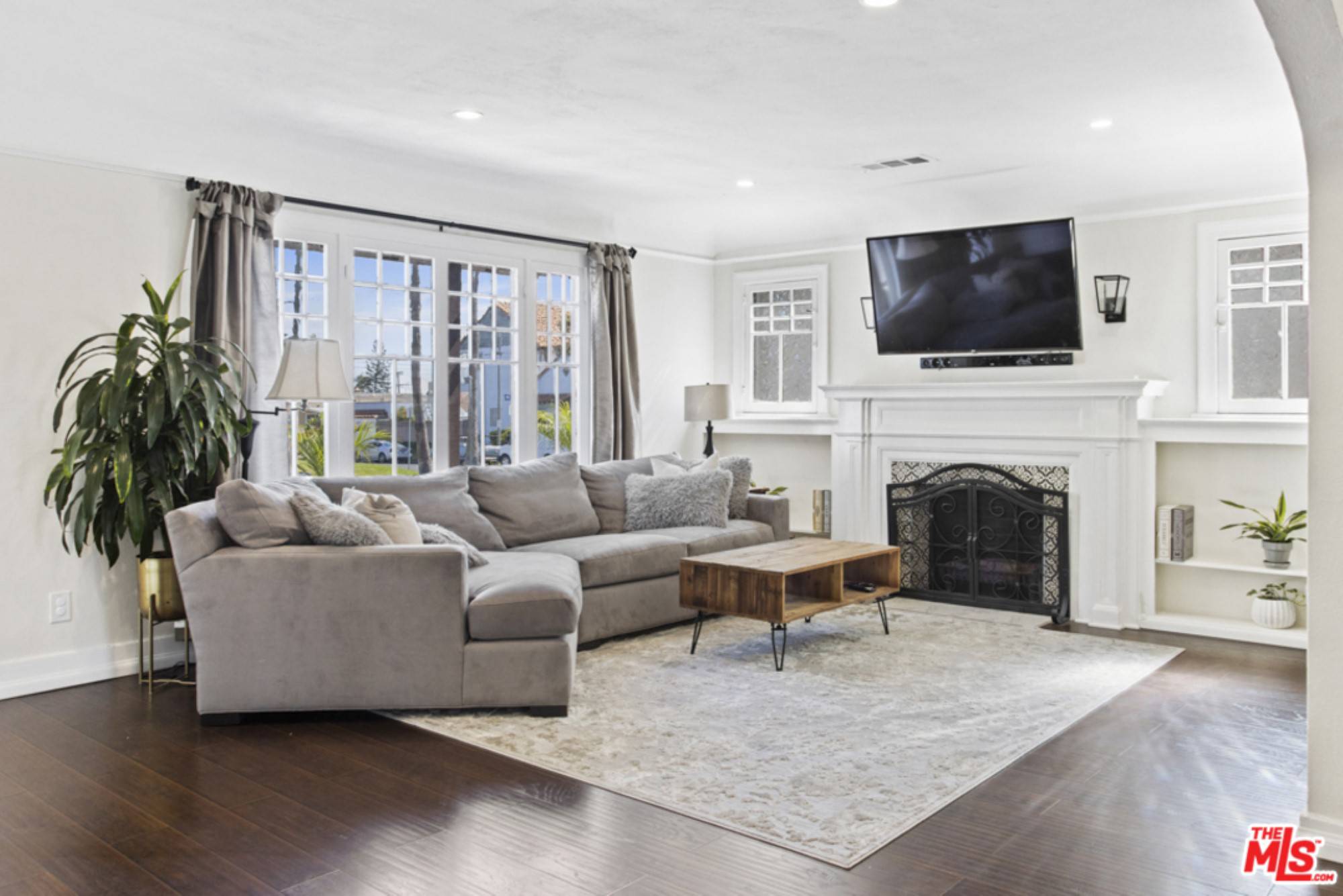 1908 W 78TH PLACE