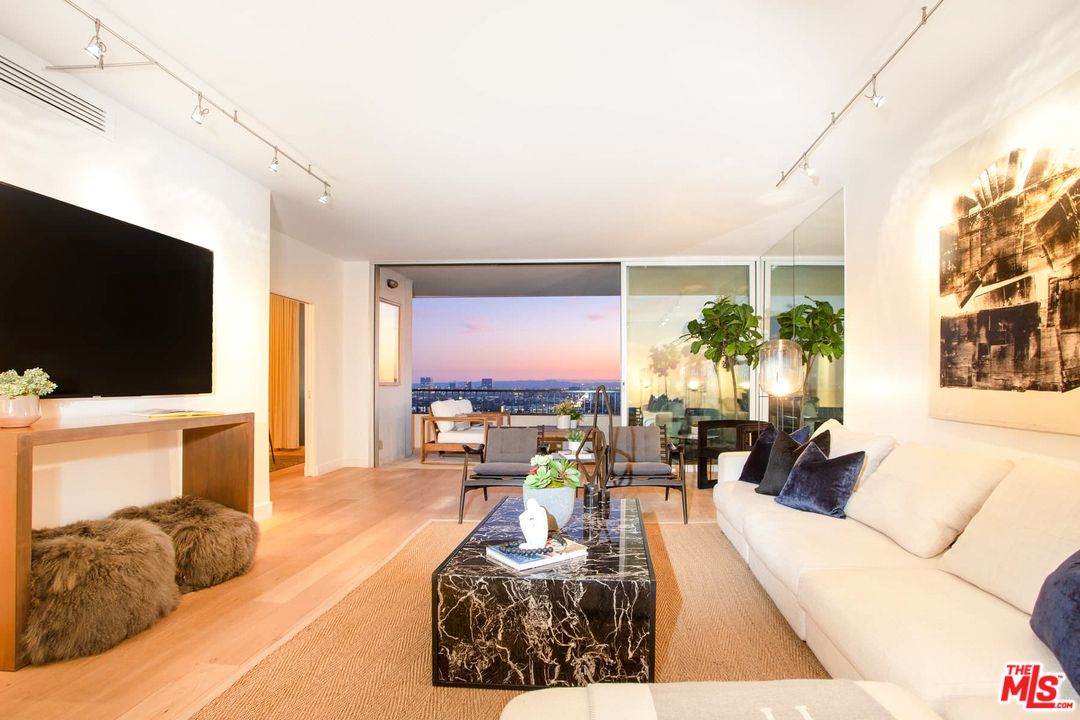 1100 ALTA LOMA ROAD #1107
