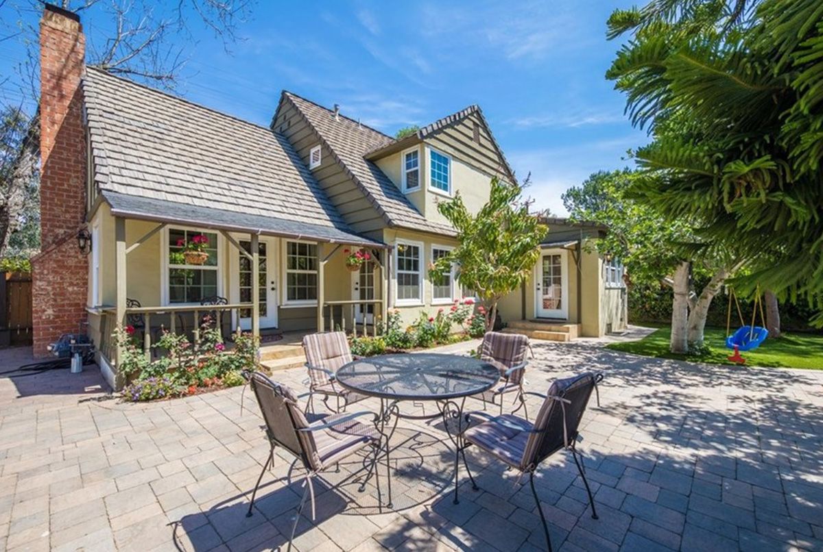 3755 LAUREL CANYON BLVD