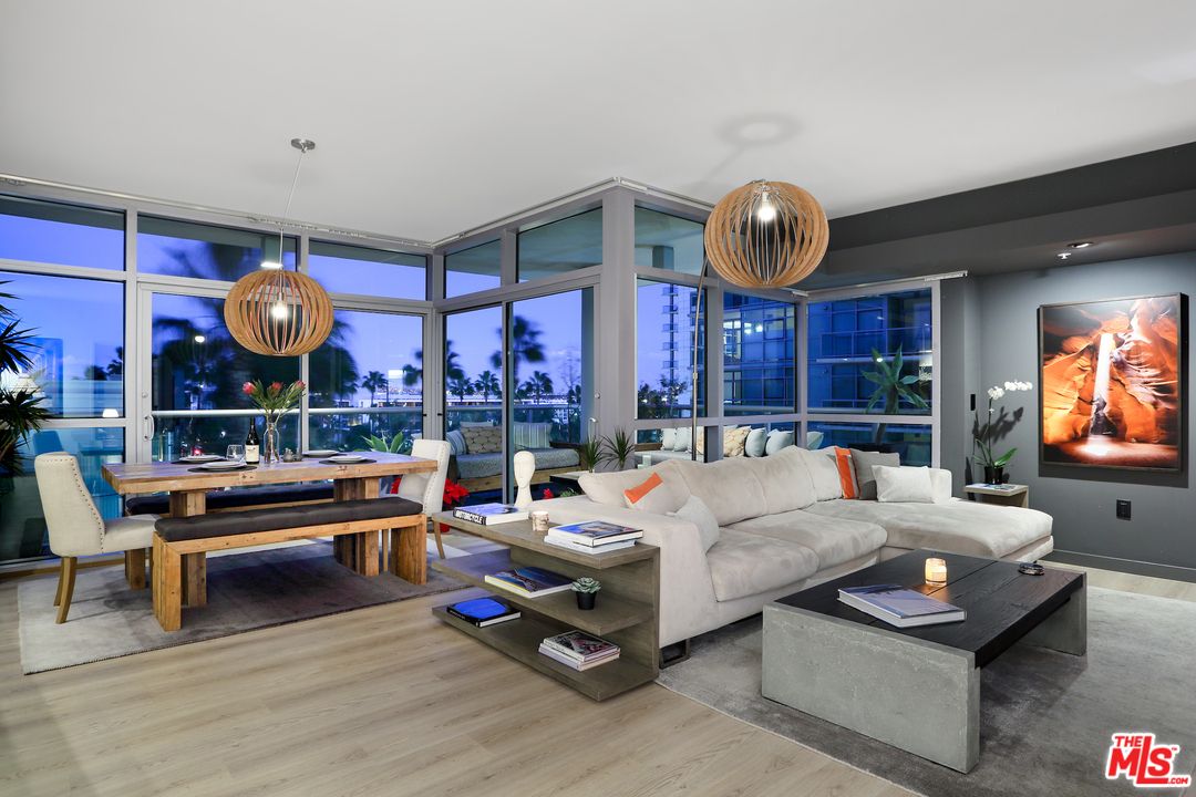 13700 MARINA POINTE DR #624