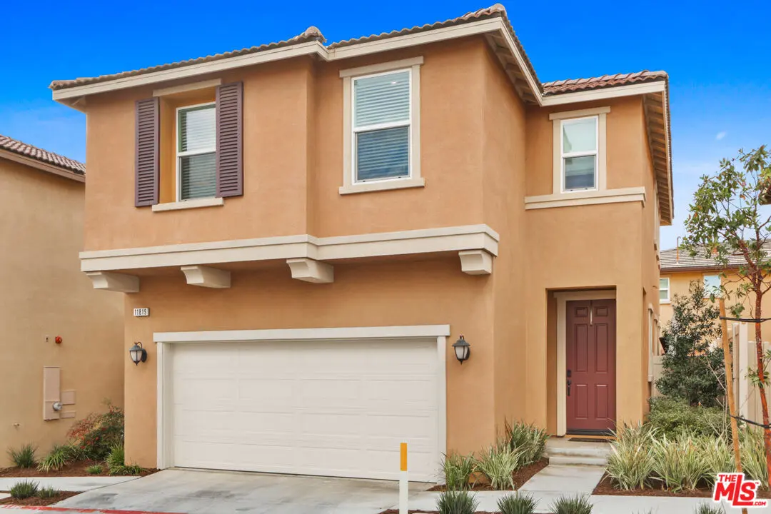 11819 Verona Ln