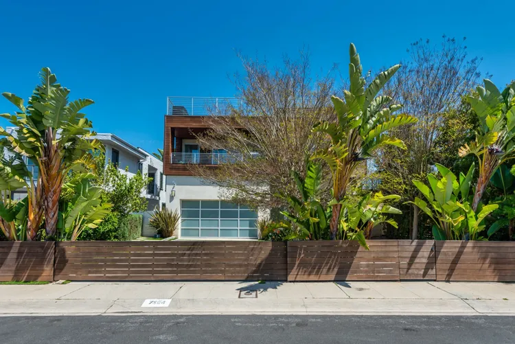7564 Stewart Ave