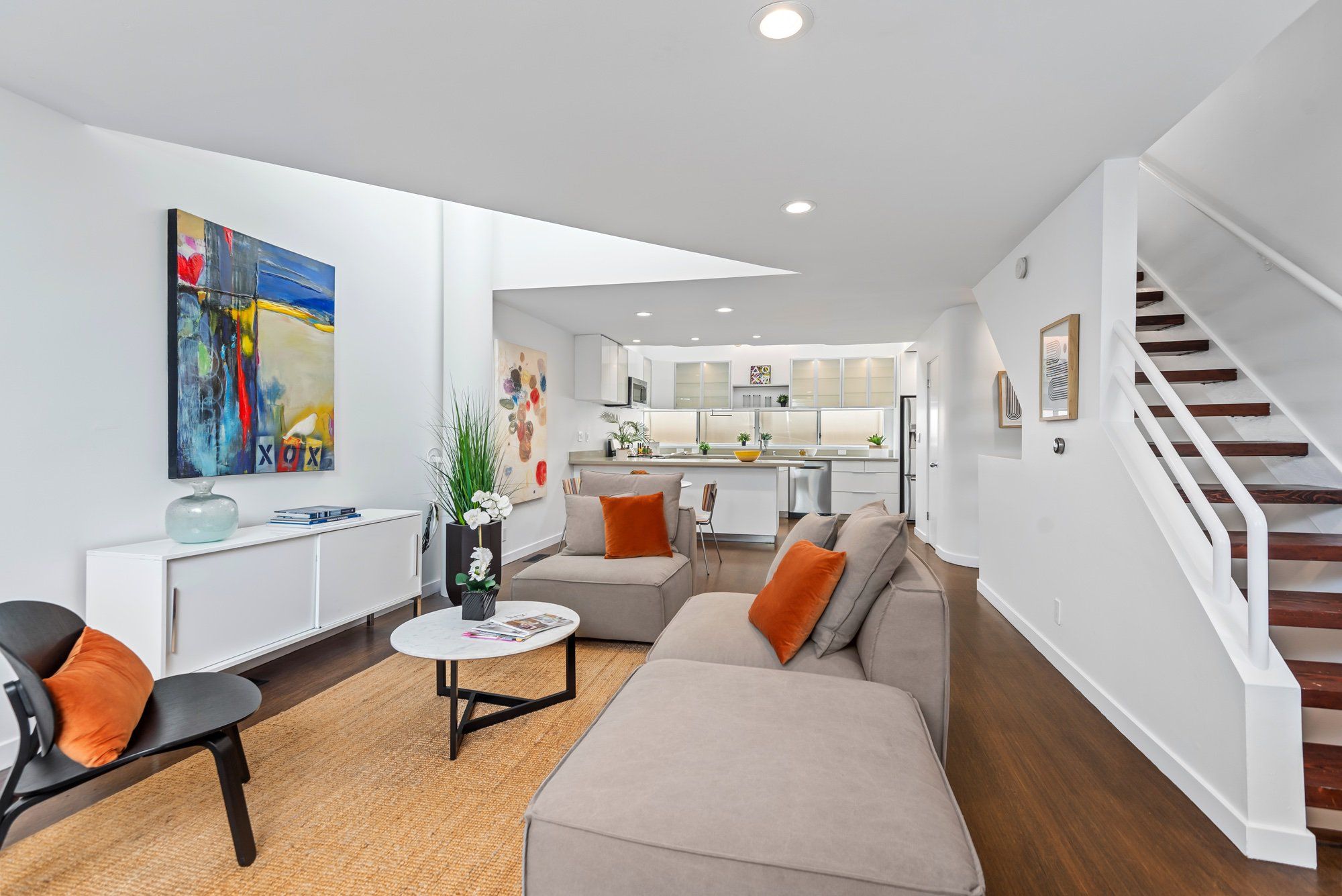 1024 Bay St #5