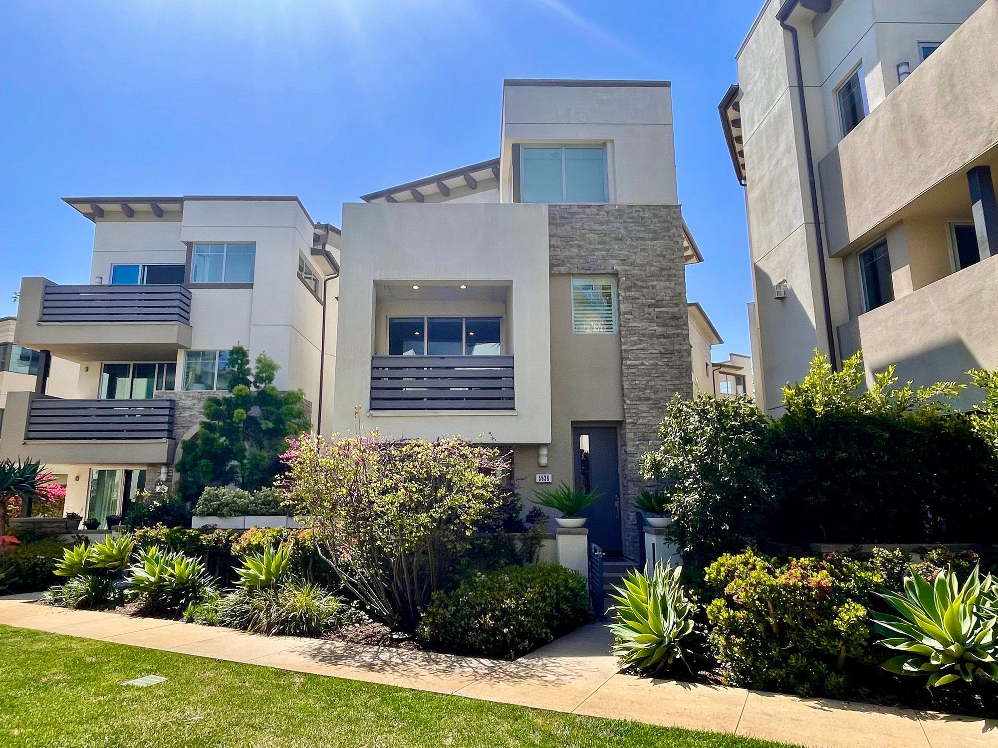 5838 Lantern Court
