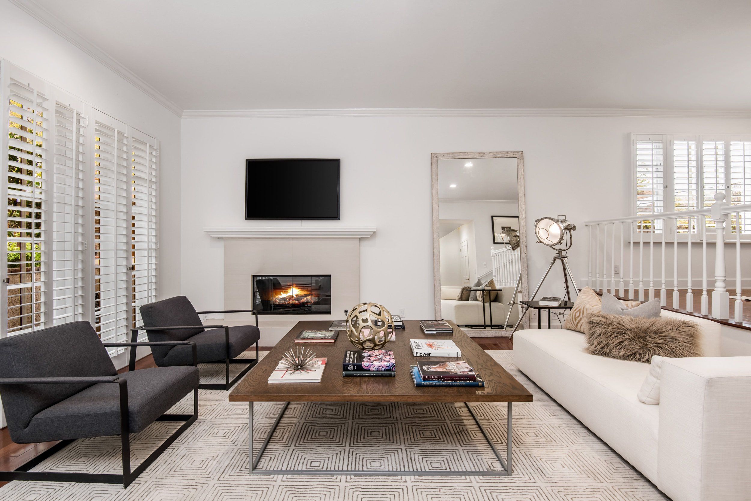 128 Georgina Ave #4